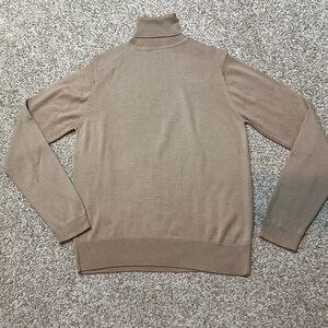 L.L.Bean 100% Merino Wool Turtleneck Sweater Tan Neutral Size Medium